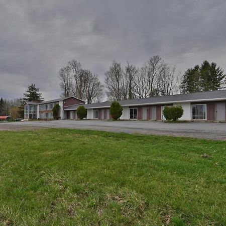 Maplehurst Motel Tunkhannock Екстер'єр фото