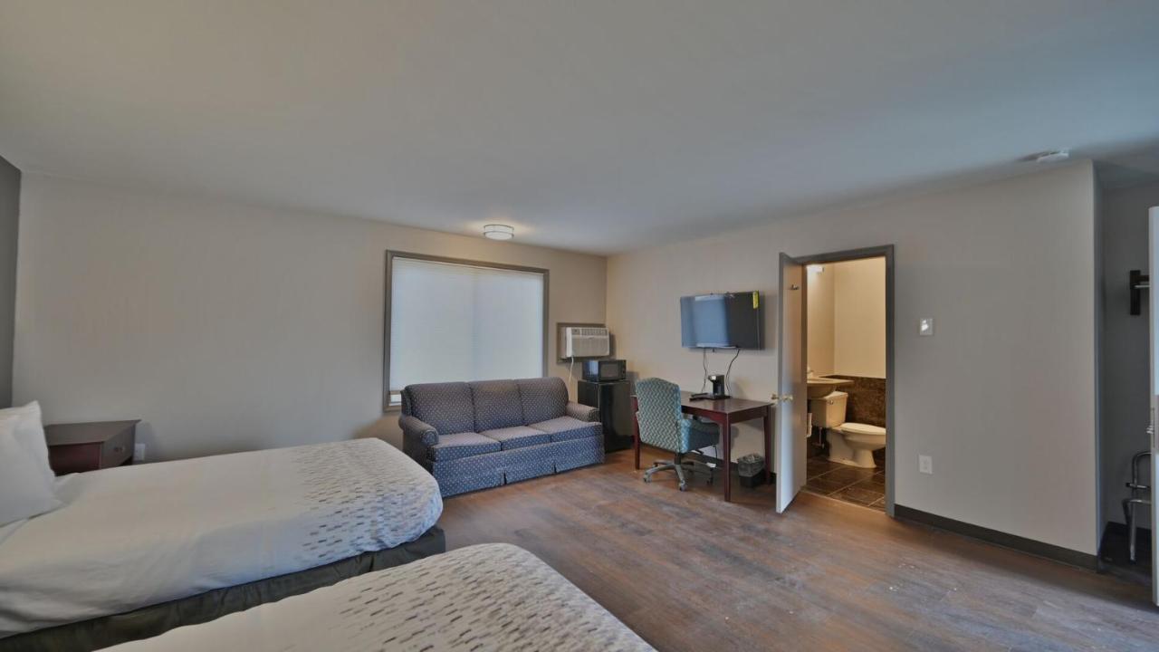Maplehurst Motel Tunkhannock Екстер'єр фото