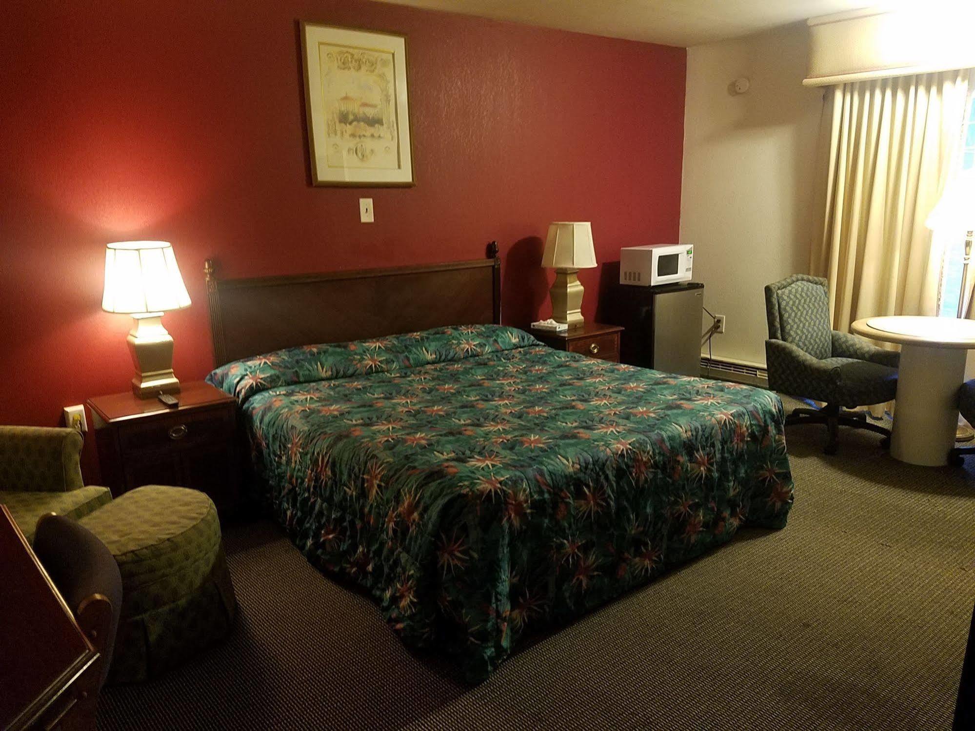 Maplehurst Motel Tunkhannock Екстер'єр фото