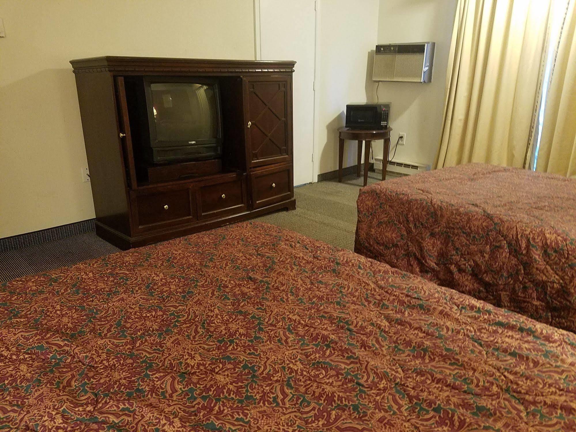 Maplehurst Motel Tunkhannock Екстер'єр фото